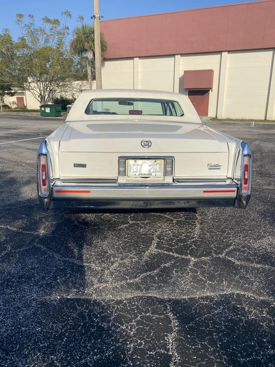 1991 Cadillac Brougham - Image 6 of 31