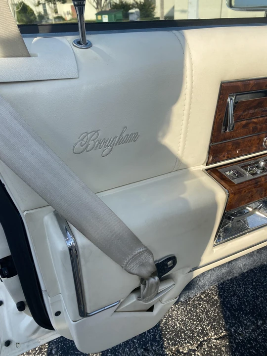 1991 Cadillac Brougham - Image 27 of 31