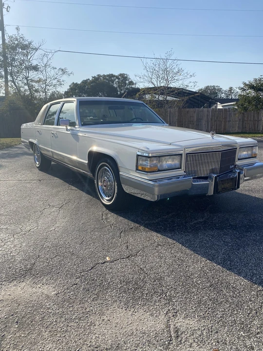 1991 Cadillac Brougham - Image 8 of 31