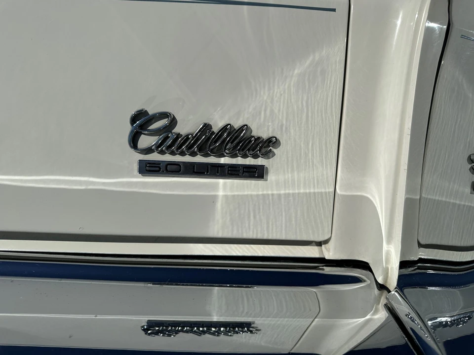 1991 Cadillac Brougham - Image 24 of 31