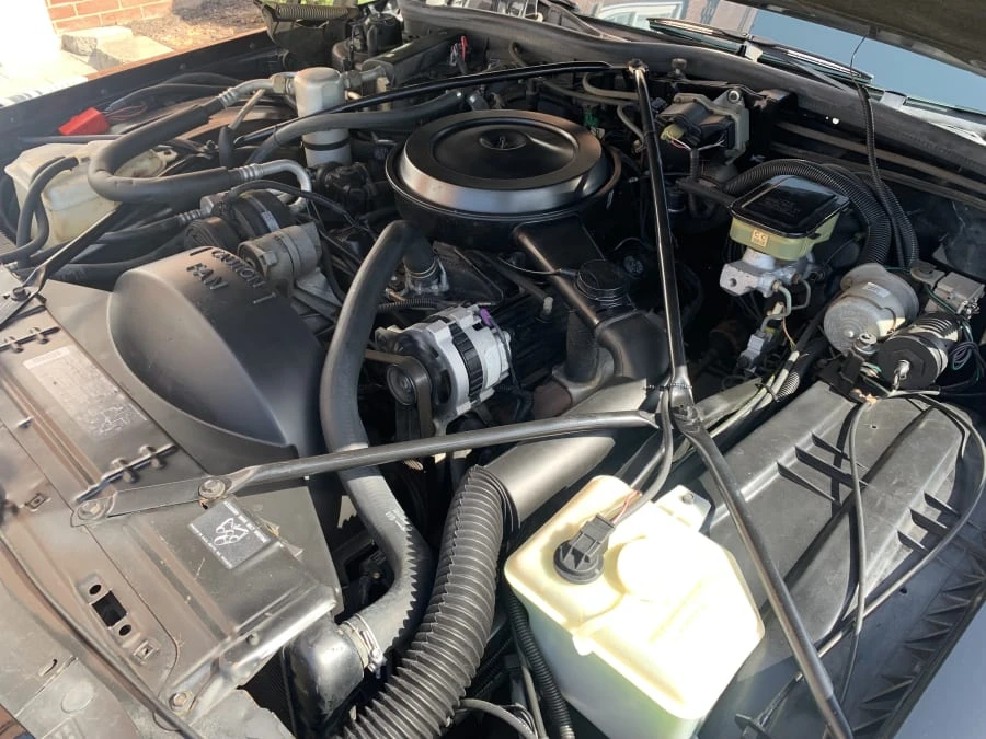 1991 Cadillac Brougham - Image 8 of 10