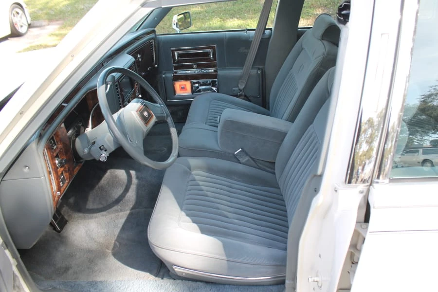 1991 Cadillac Brougham - Image 4 of 12