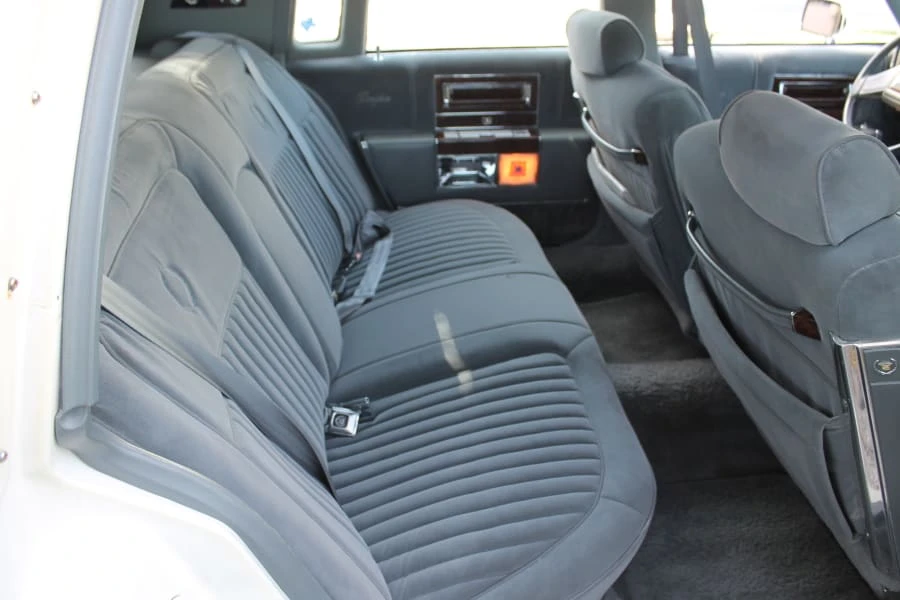 1991 Cadillac Brougham - Image 5 of 12