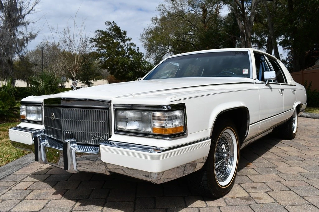 1991 Cadillac Brougham - Image 8 of 24