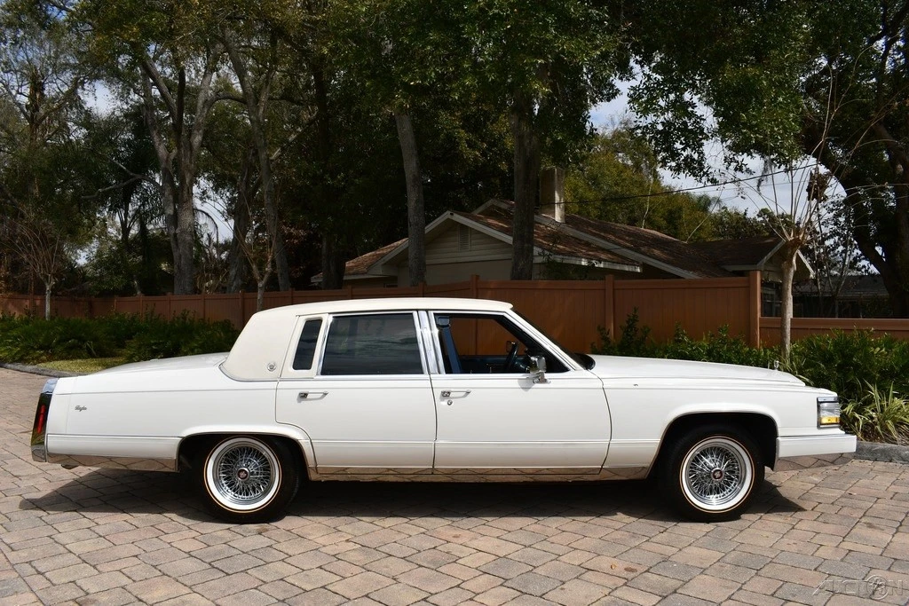 1991 Cadillac Brougham - Image 7 of 21