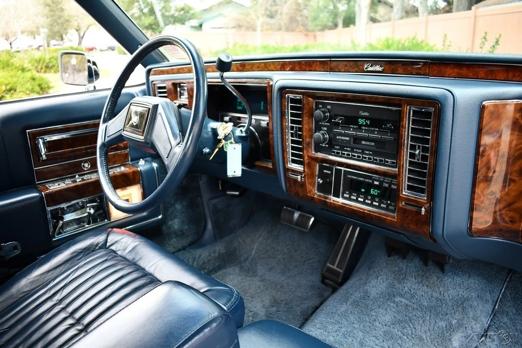 1991 Cadillac Brougham - Image 24 of 24