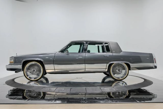 1991 Cadillac Brougham - Image 3 of 31
