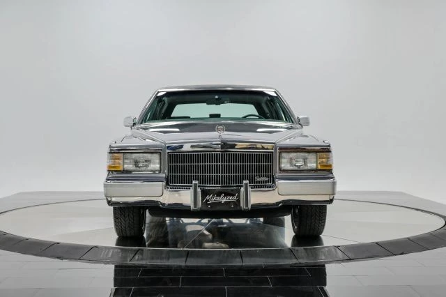 1991 Cadillac Brougham - Image 12 of 31