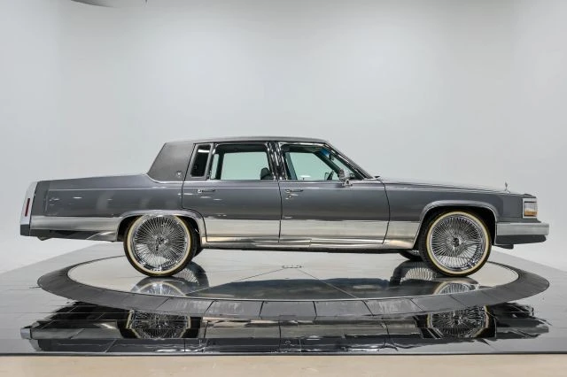 1991 Cadillac Brougham - Image 9 of 31