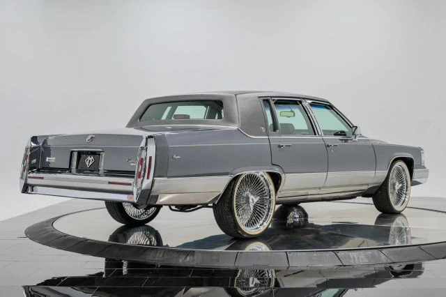 1991 Cadillac Brougham - Image 8 of 31