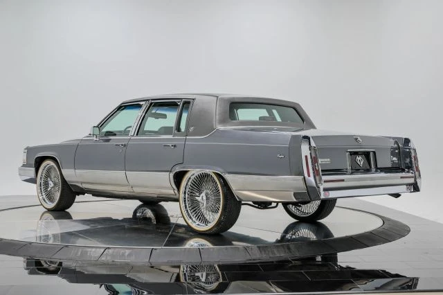 1991 Cadillac Brougham - Image 5 of 31