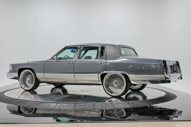 1991 Cadillac Brougham - Image 4 of 31