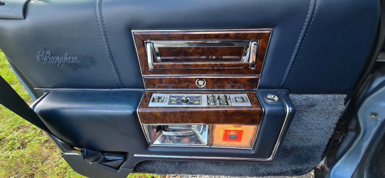 1991 Cadillac Brougham - Image 4 of 21