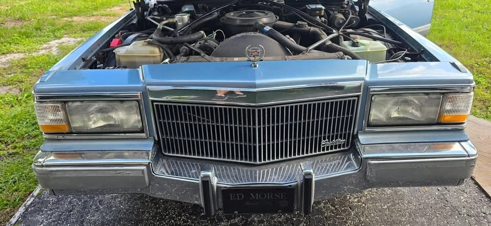 1991 Cadillac Brougham - Image 15 of 21
