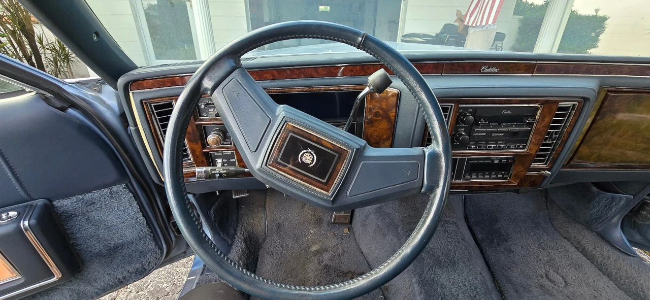 1991 Cadillac Brougham - Image 9 of 21