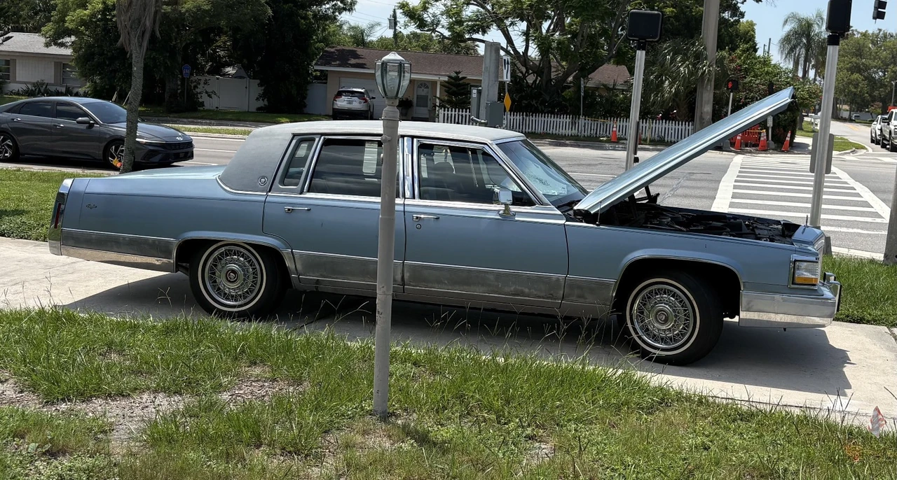 1991 Cadillac Brougham - Image 3 of 21