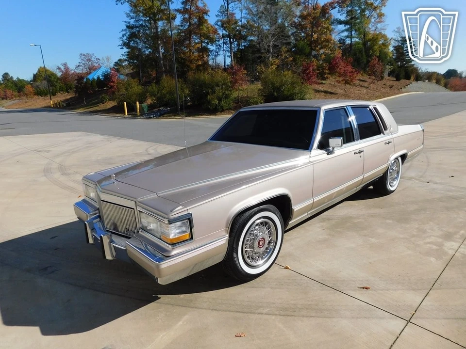 1991 Cadillac Brougham - Image 9 of 12