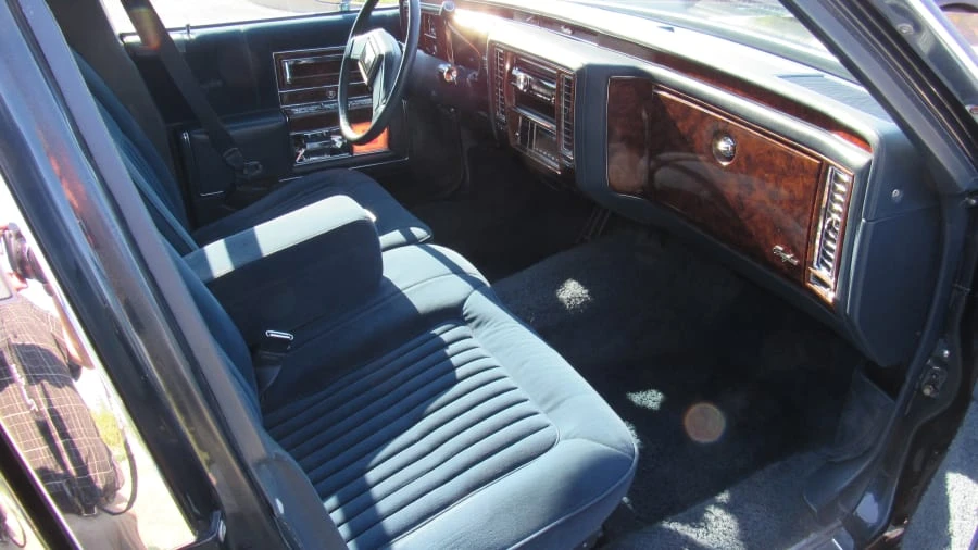 1991 Cadillac Brougham - Image 5 of 9