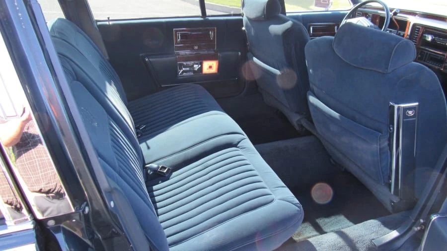 1991 Cadillac Brougham - Image 6 of 9