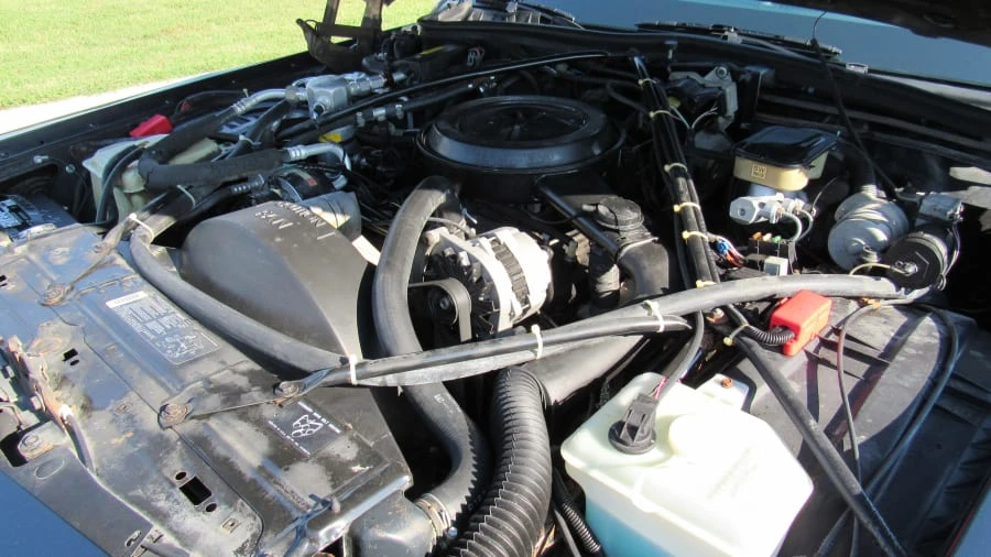 1991 Cadillac Brougham - Image 8 of 9