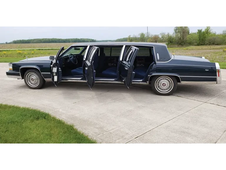 1991 Cadillac Brougham - Image 6 of 11