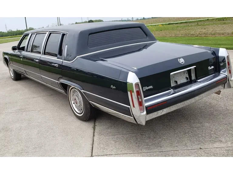 1991 Cadillac Brougham - Image 3 of 11