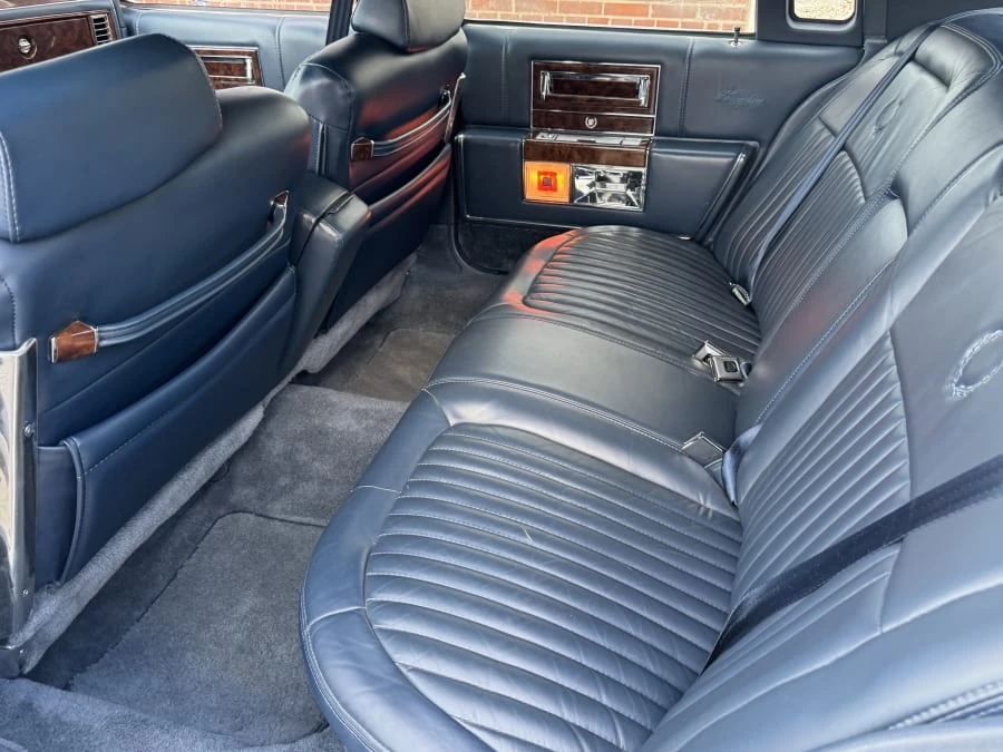 1991 Cadillac Brougham - Image 8 of 11