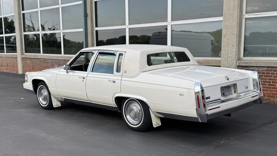 1991 Cadillac Brougham - Image 3 of 11
