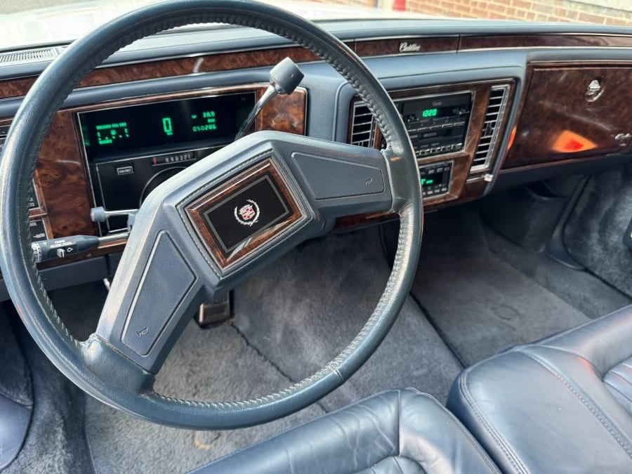 1991 Cadillac Brougham - Image 6 of 11
