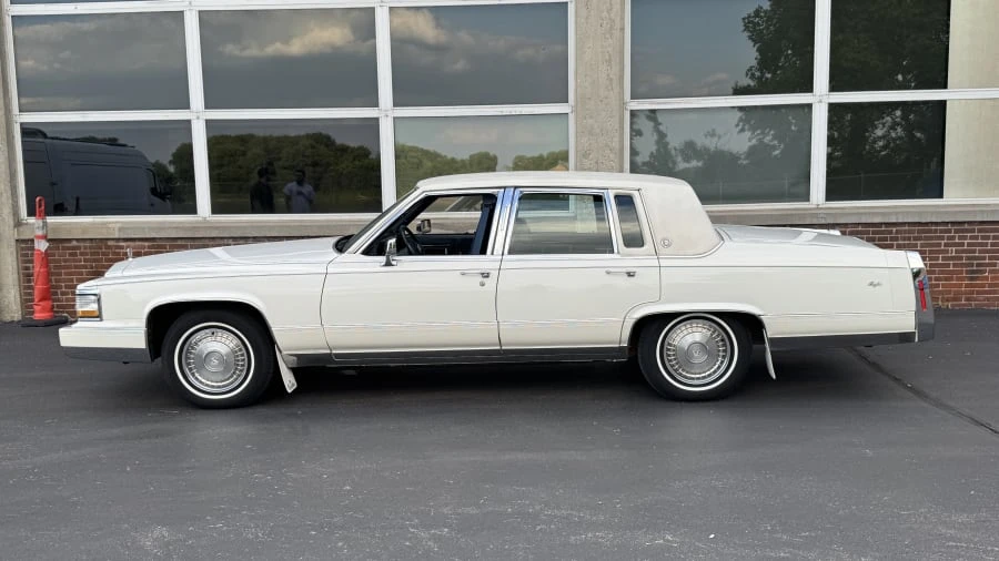 1991 Cadillac Brougham - Image 2 of 11