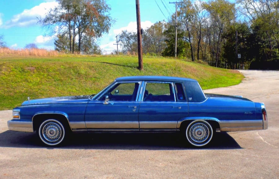 1991 Cadillac Brougham - Image 2 of 8