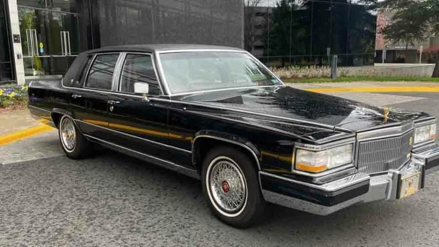 1991 Cadillac Brougham - Image 11 of 11