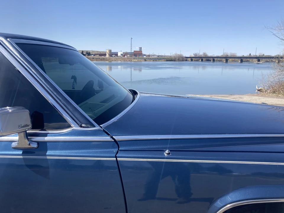 1991 Cadillac Brougham - Image 31 of 31