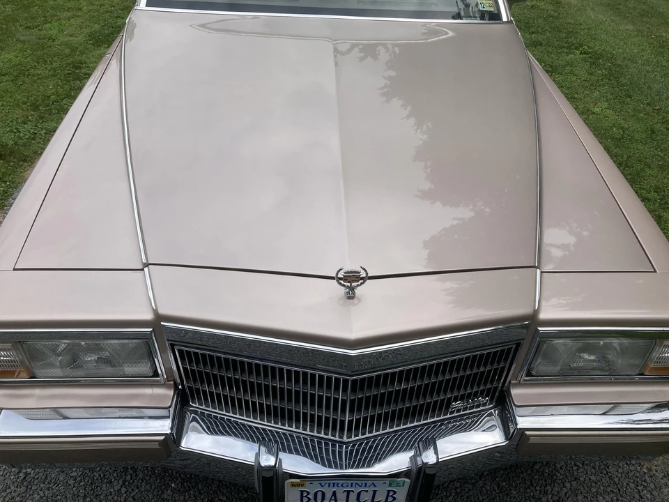 1991 Cadillac Brougham - Image 21 of 24