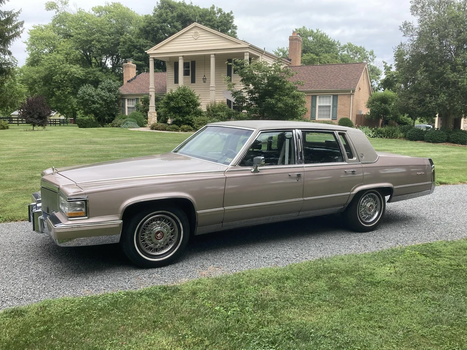 1991 Cadillac Brougham - Image 14 of 24
