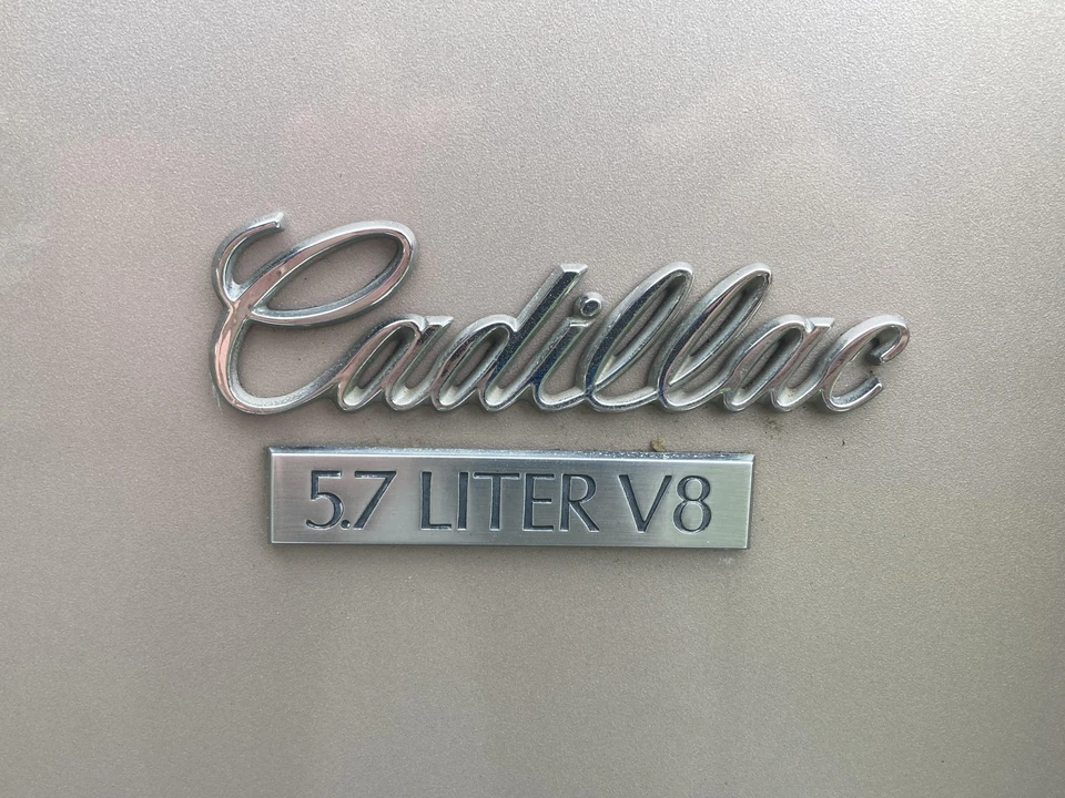 1991 Cadillac Brougham - Image 24 of 24