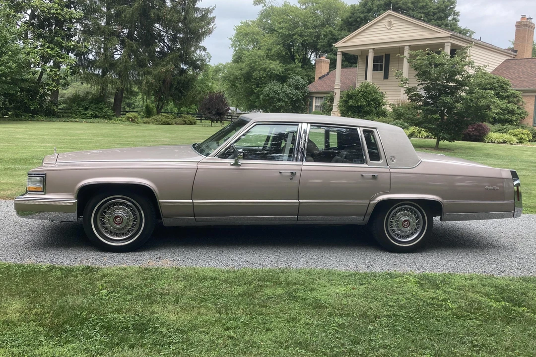 1991 Cadillac Brougham - Image 3 of 24