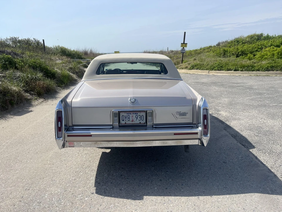 1991 Cadillac Brougham - Image 6 of 31