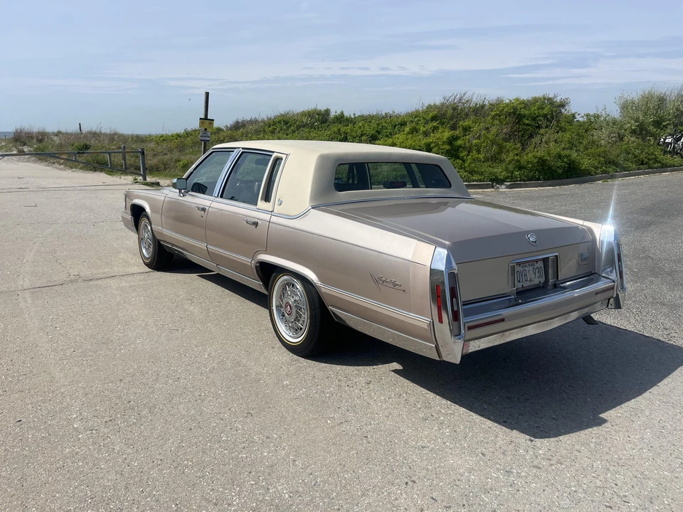 1991 Cadillac Brougham - Image 7 of 31
