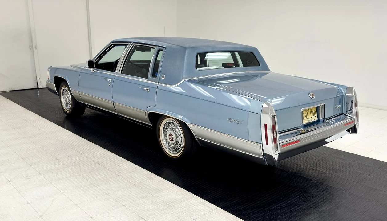 1991 Cadillac Brougham - Image 3 of 12