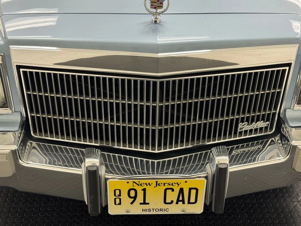 1991 Cadillac Brougham - Image 10 of 12