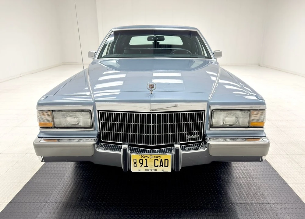1991 Cadillac Brougham - Image 8 of 12