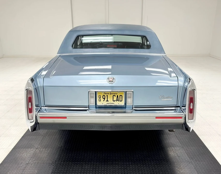 1991 Cadillac Brougham - Image 4 of 12