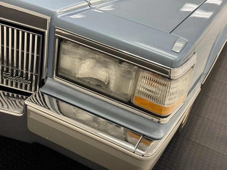 1991 Cadillac Brougham - Image 11 of 12