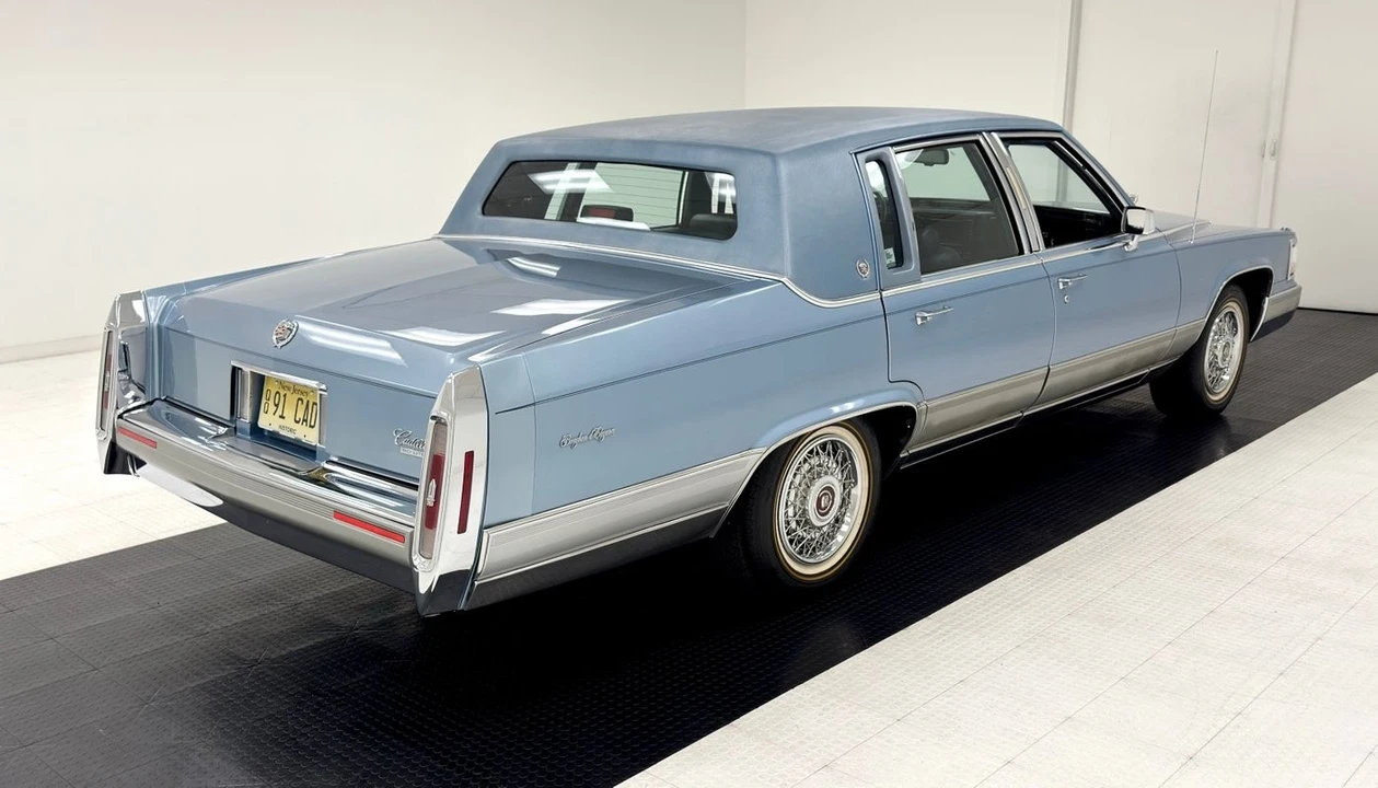 1991 Cadillac Brougham - Image 5 of 12