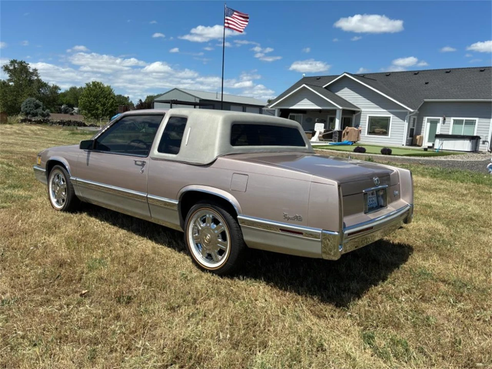 1991 Cadillac DeVille 6th Gen - Image 3 of 21