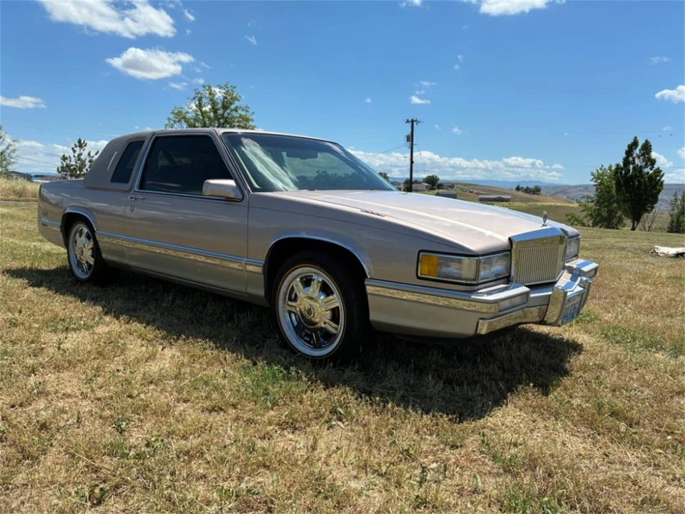 1991 Cadillac DeVille 6th Gen - Image 7 of 21