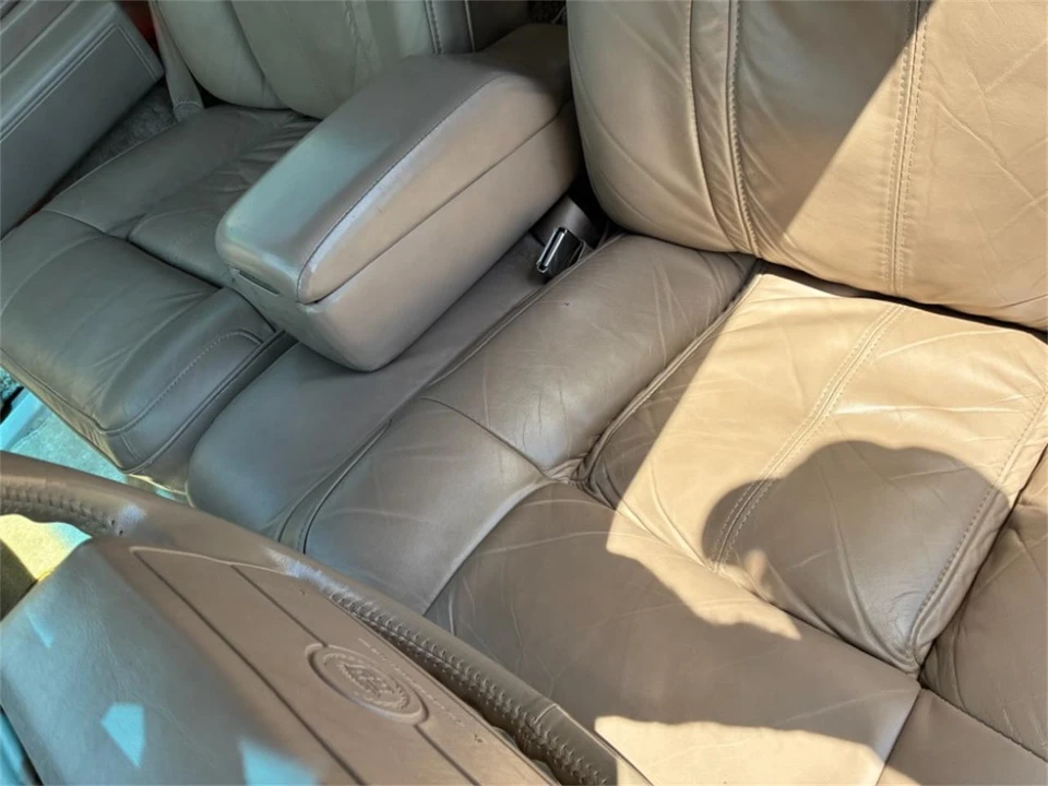 1991 Cadillac DeVille 6th Gen - Image 10 of 21