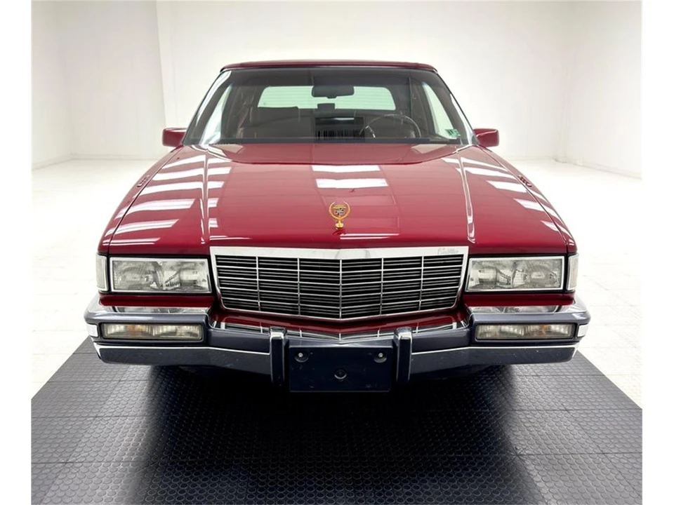 1991 Cadillac DeVille 6th Gen - Image 8 of 31