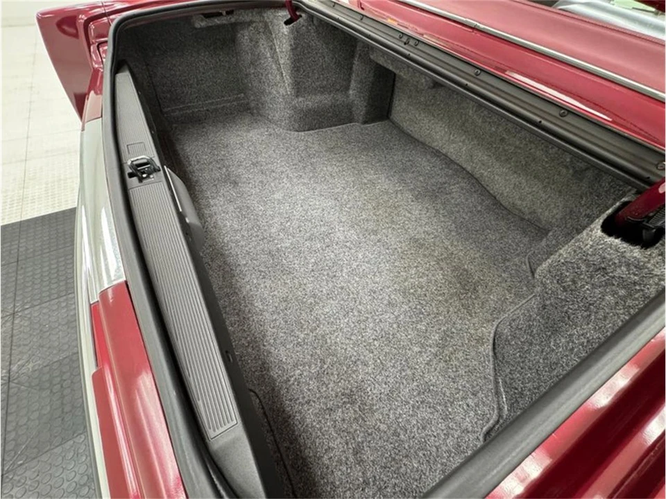 1991 Cadillac DeVille 6th Gen - Image 29 of 31